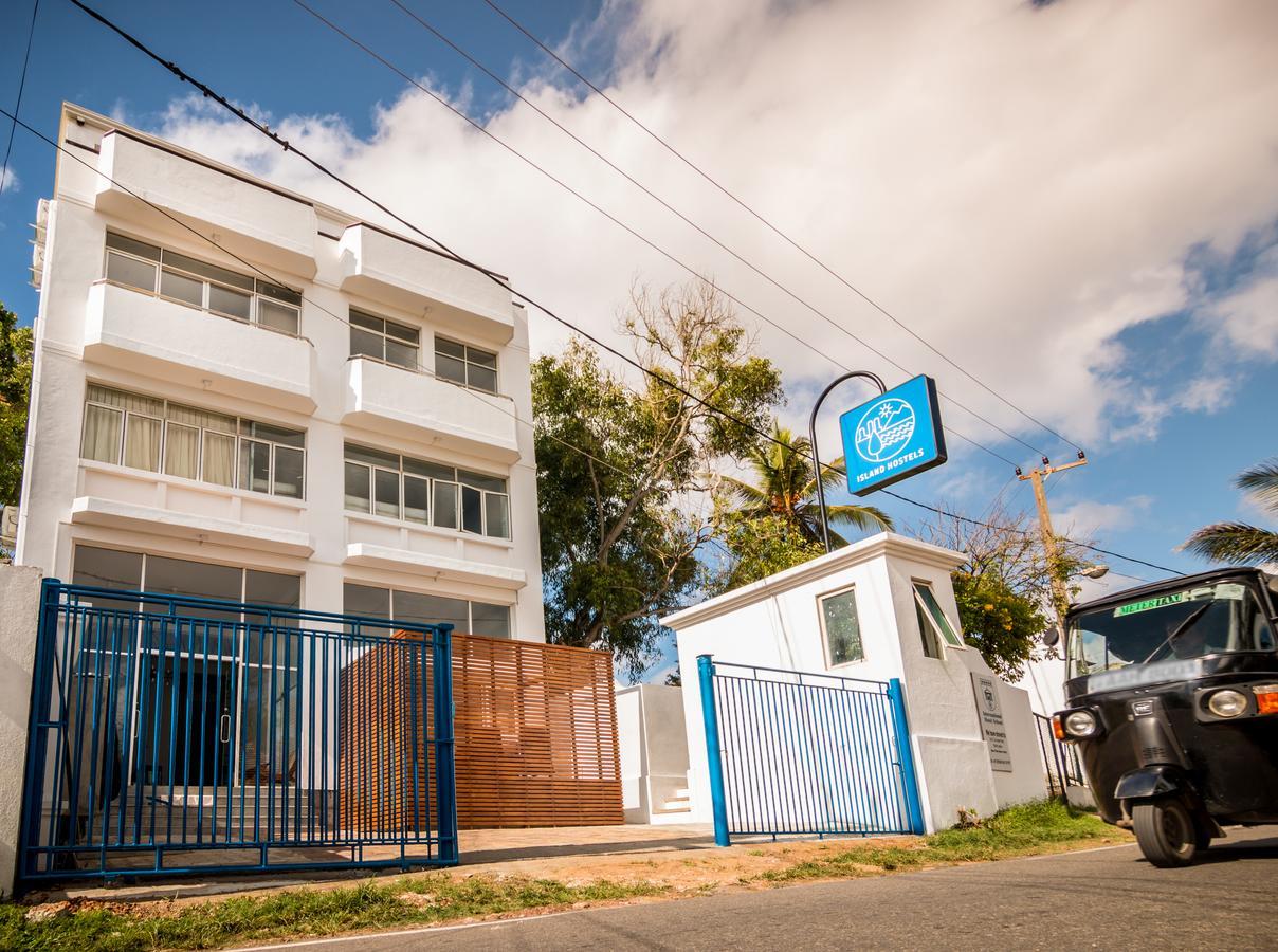 Island Hostels Mount Lavinia Dehiwala-Mount Lavinia Exterior photo